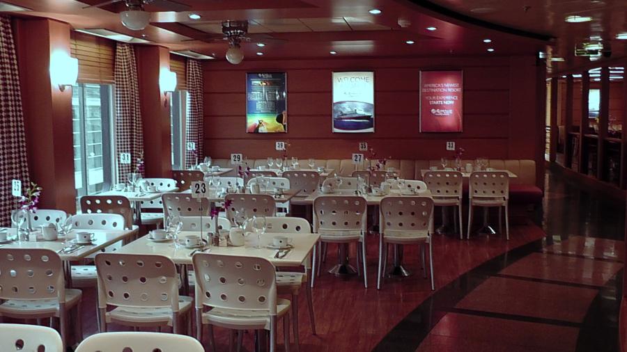 Biminidaycruisedining.JPG